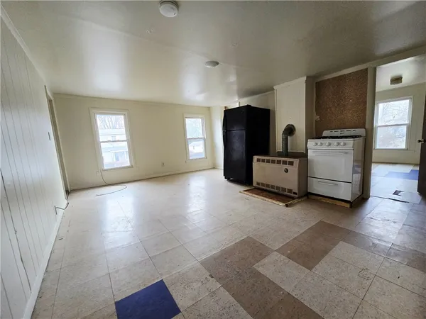 $950 | 130 East Elisha Street, Unit 3, Waterloo, NY 13165