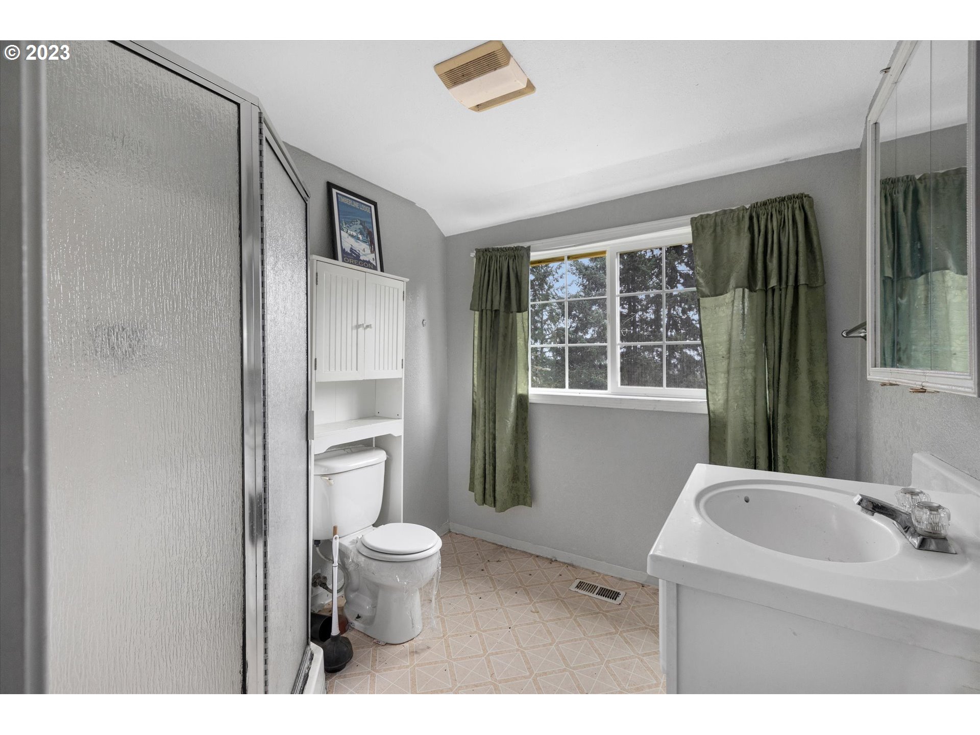 6160 Northwest Kiacut Road Gaston, OR 97119 - Photo 7 of 18 a bathroom with a sink toilet and shower