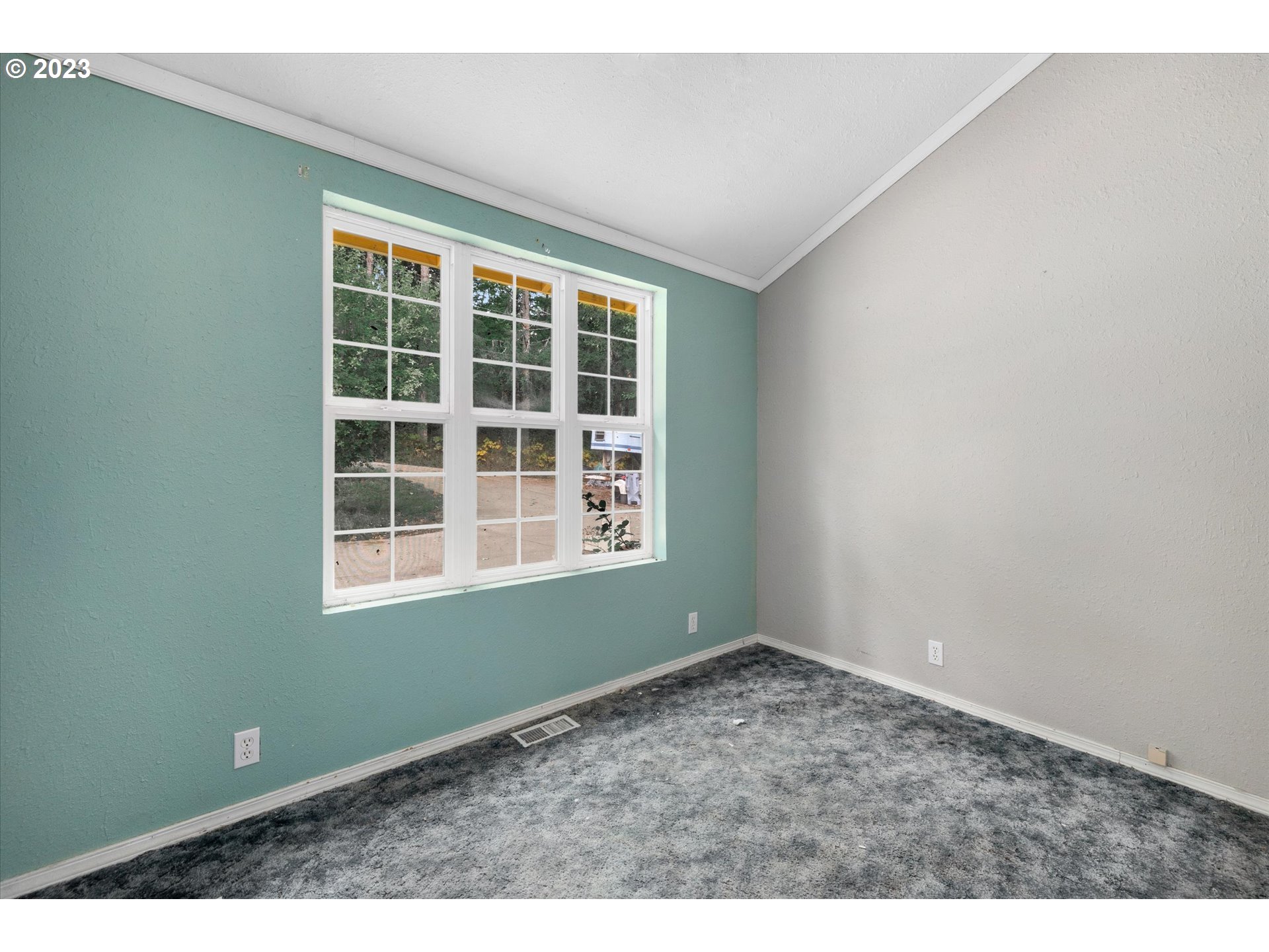 6160 Northwest Kiacut Road Gaston, OR 97119 - Photo 8 of 18 an empty room with a window