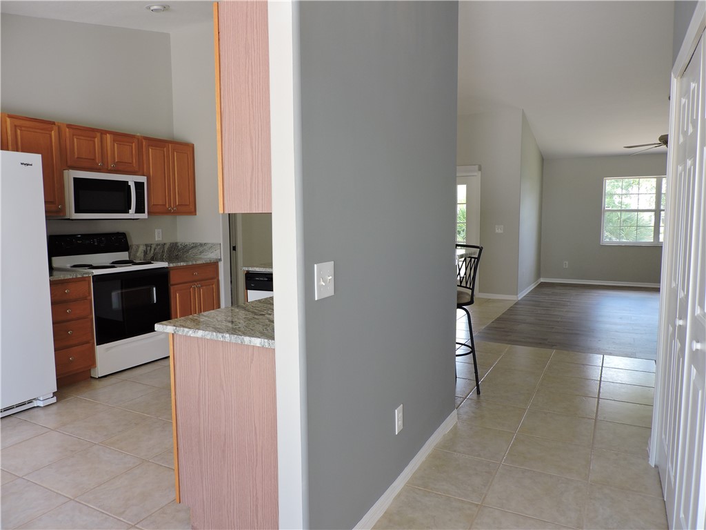 671 Concha Drive Sebastian, FL 32958 - Photo 5 of 33