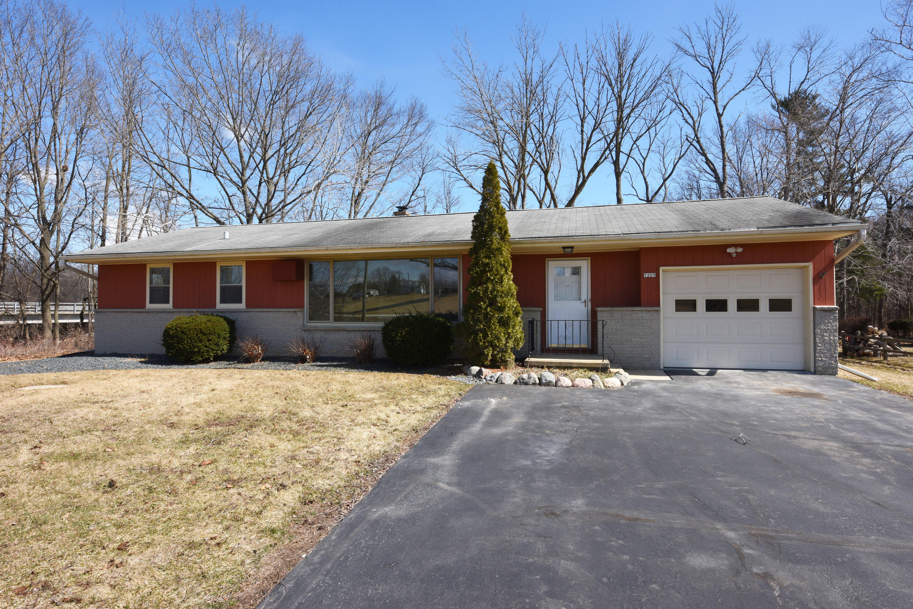 7205 Linwood Road Caledonia, WI 53402 - Photo 1 of 1 Front of Home