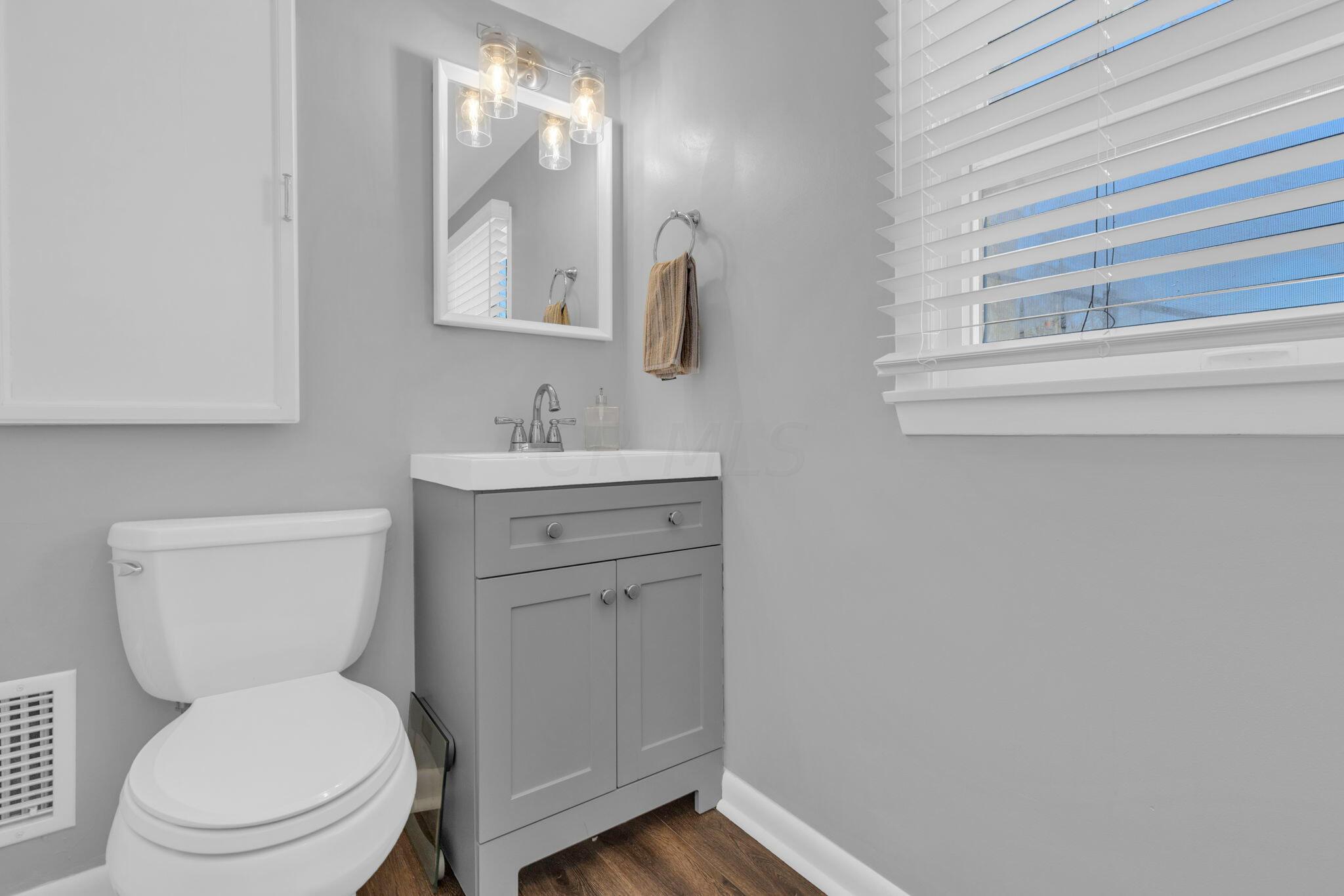 232 Derby Downs Road Newark, OH 43055 - Photo 20 of 28 Full Bathroom