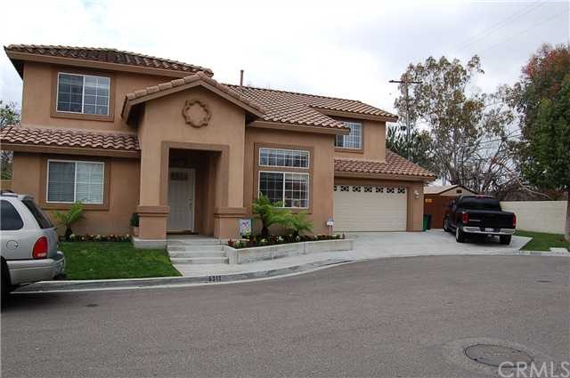 Front of Residence with side private entrance for RV or Boat Acess