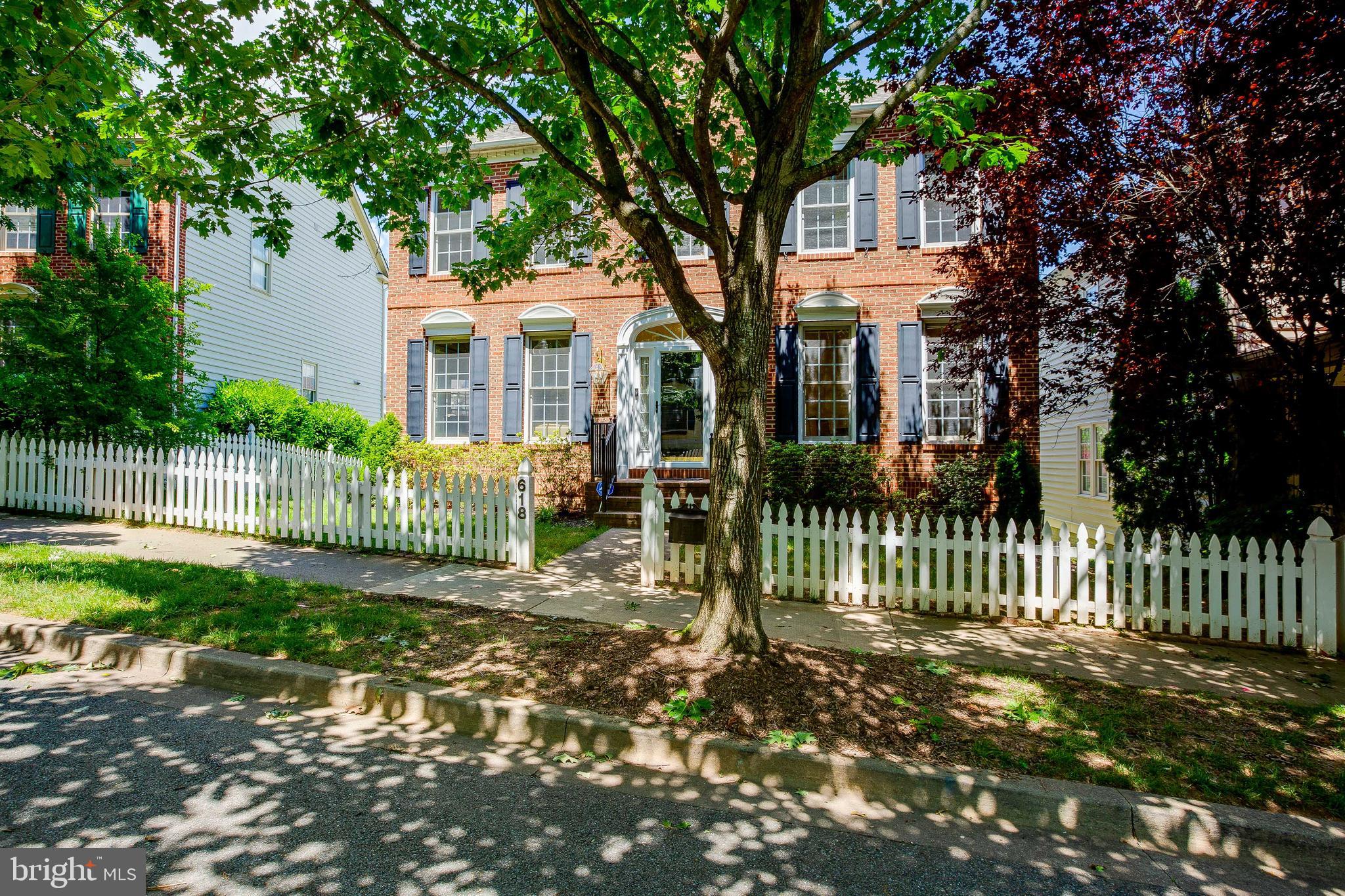 618 Linslade Street Gaithersburg, MD 20878 - Photo 2 of 48 Amazing Location