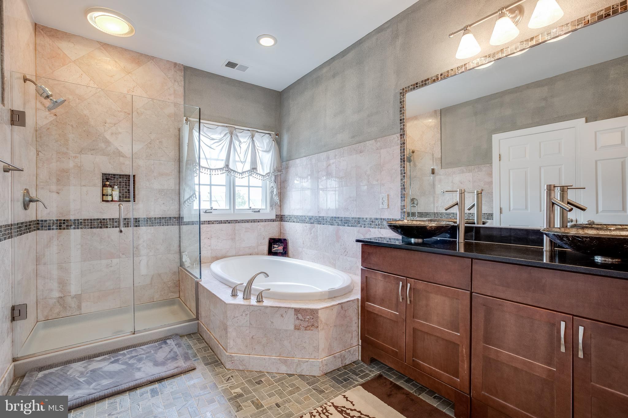 618 Linslade Street Gaithersburg, MD 20878 - Photo 23 of 48 Owner's Suite