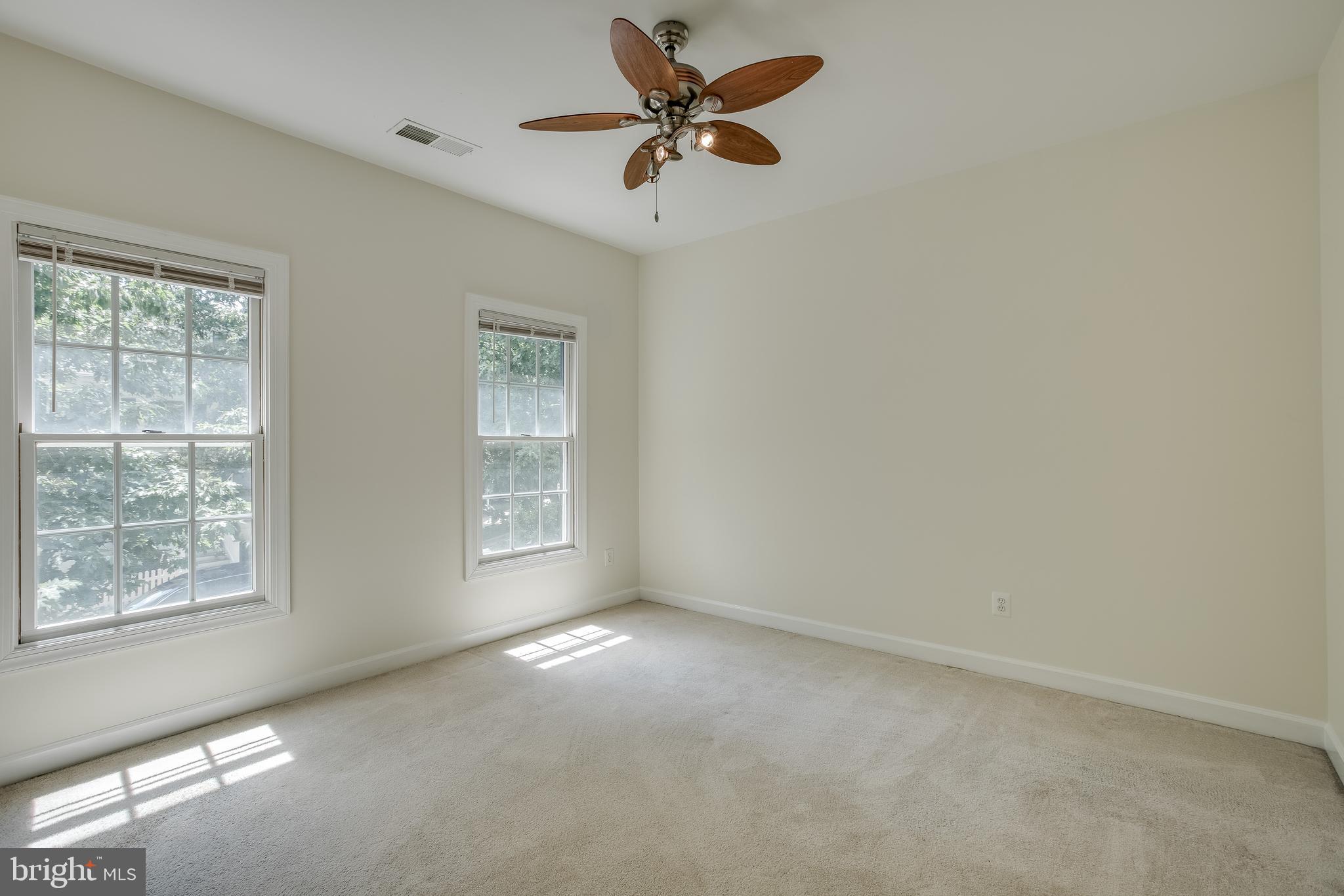 618 Linslade Street Gaithersburg, MD 20878 - Photo 29 of 48 Bedroom 4