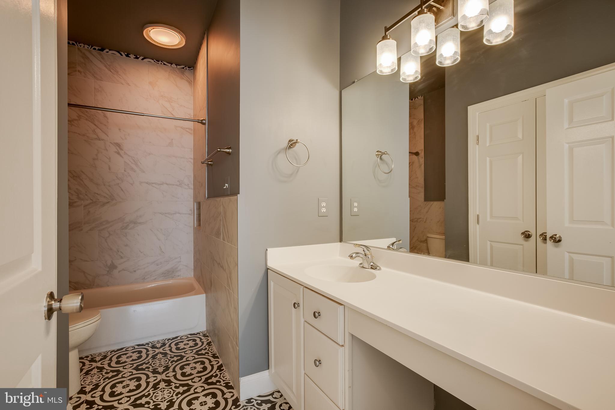 618 Linslade Street Gaithersburg, MD 20878 - Photo 30 of 48 Upstairs Bath