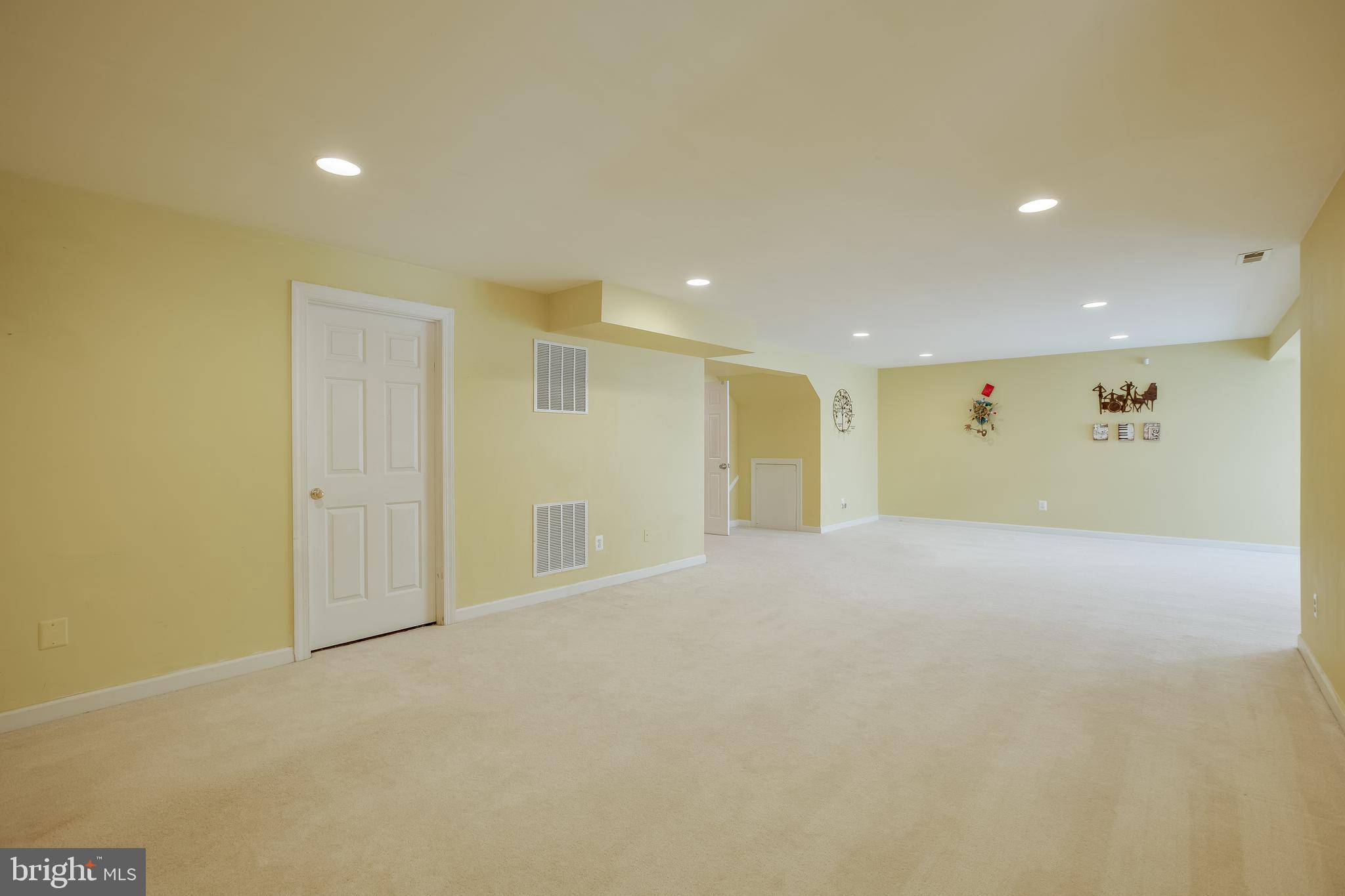 618 Linslade Street Gaithersburg, MD 20878 - Photo 33 of 48 Recreation Room