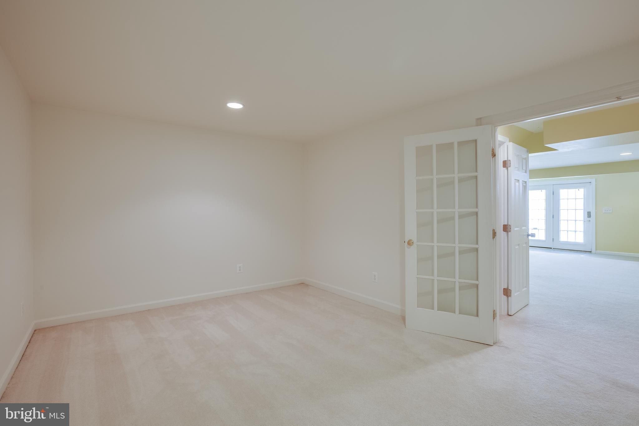 618 Linslade Street Gaithersburg, MD 20878 - Photo 34 of 48 Lower Level Flex Room