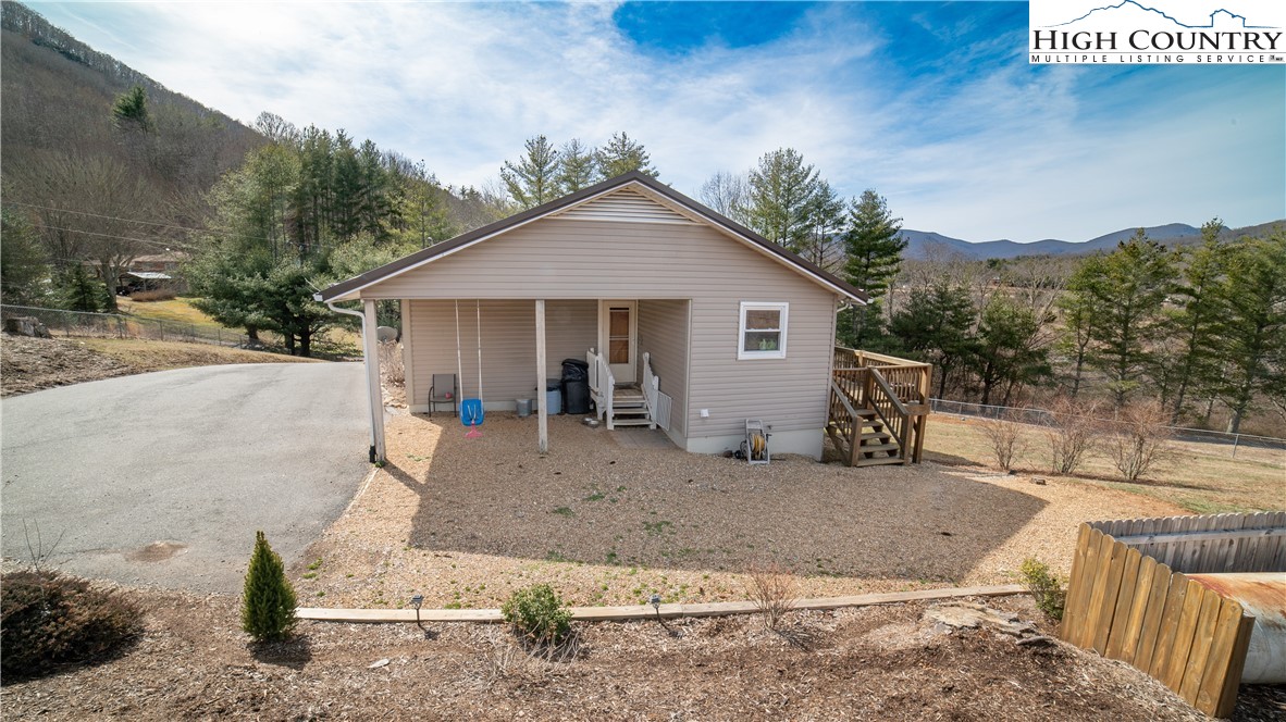 139 Carpenter Road Newland, NC 28657 - Photo 7 of 44 Gallery Image 7