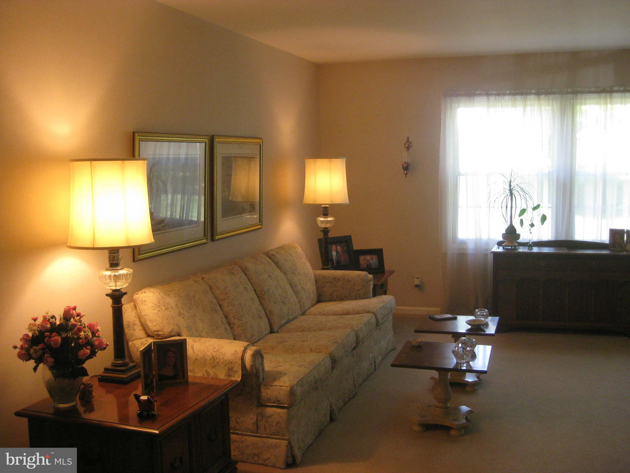 1406 Midmeadow Road Baltimore, MD 21286 - Photo 3 of 22 Living Room