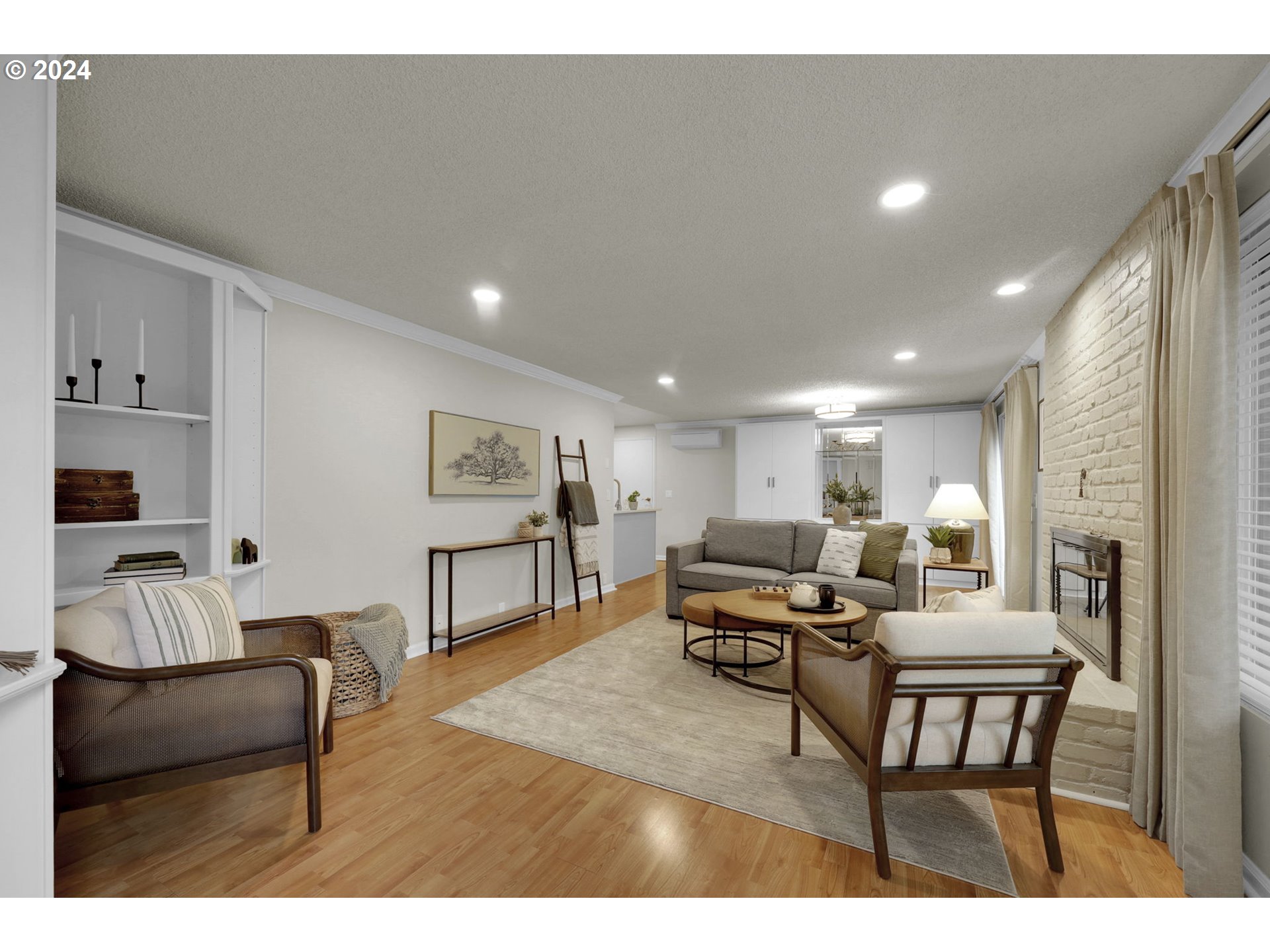 100 Westbrook Way Eugene, OR 97405 - Photo 14 of 48 a living room with furniture