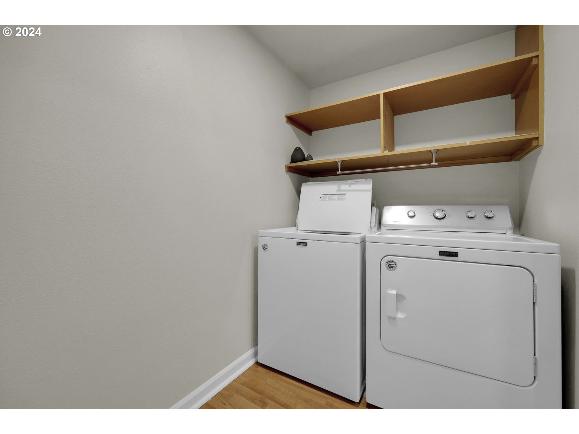 100 Westbrook Way Eugene, OR 97405 - Photo 20 of 48 a utility room with dryer and washer
