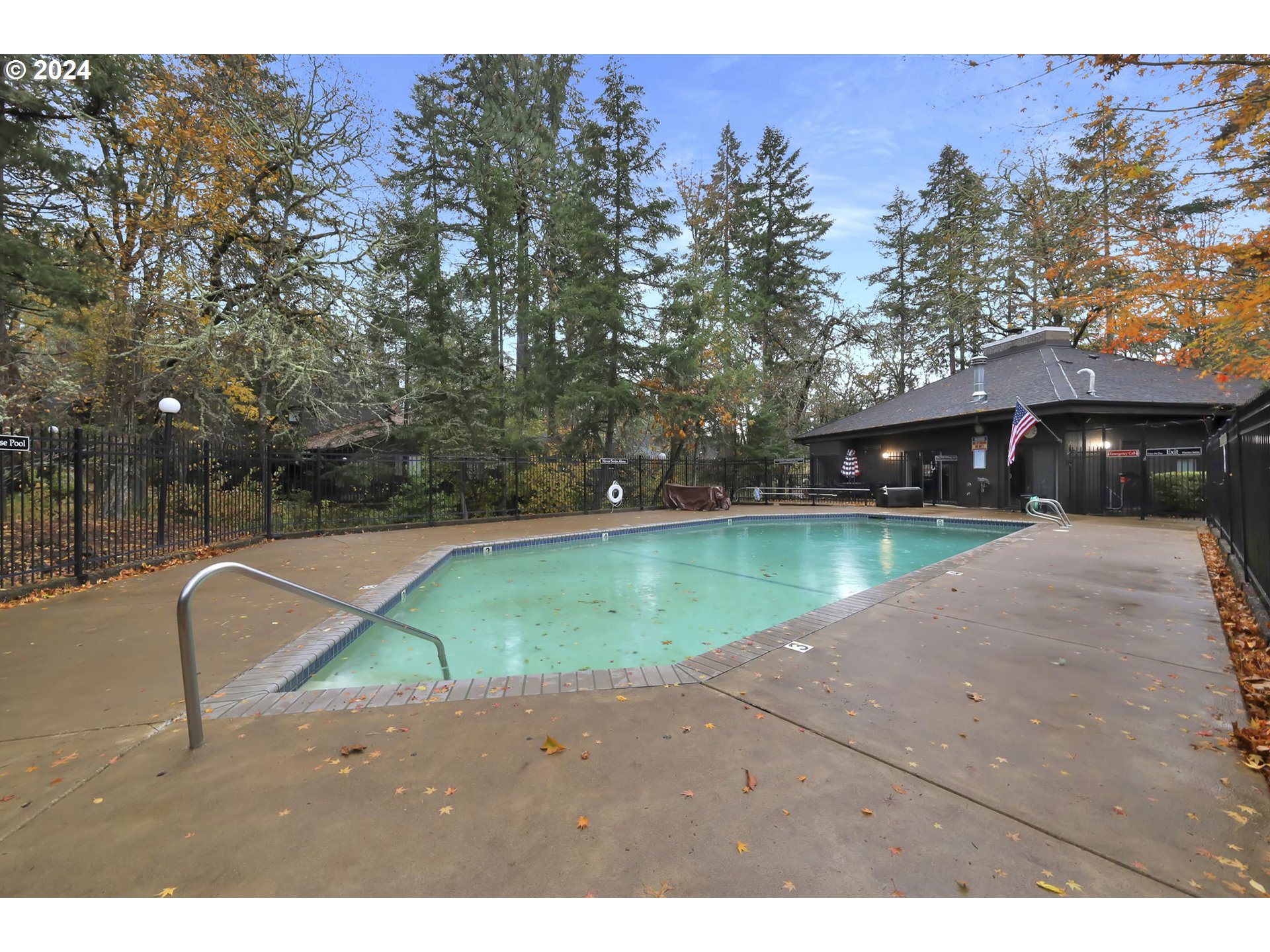 100 Westbrook Way Eugene, OR 97405 - Photo 47 of 48 a view of outdoor space lake view and green space