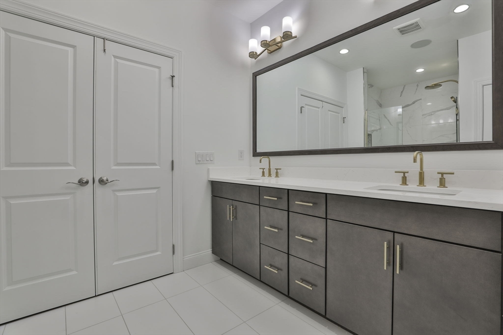 5 Cardinal Road, Unit 178 Methuen, MA 01844 - Photo 27 of 42 Gallery Image 27