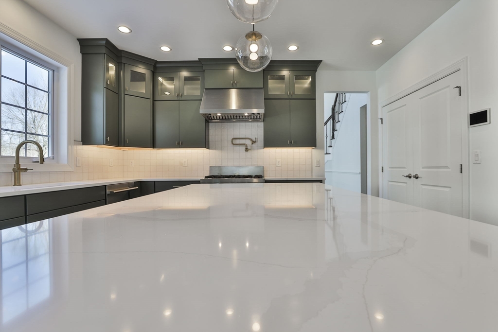 5 Cardinal Road, Unit 178 Methuen, MA 01844 - Photo 8 of 42 Gallery Image 8