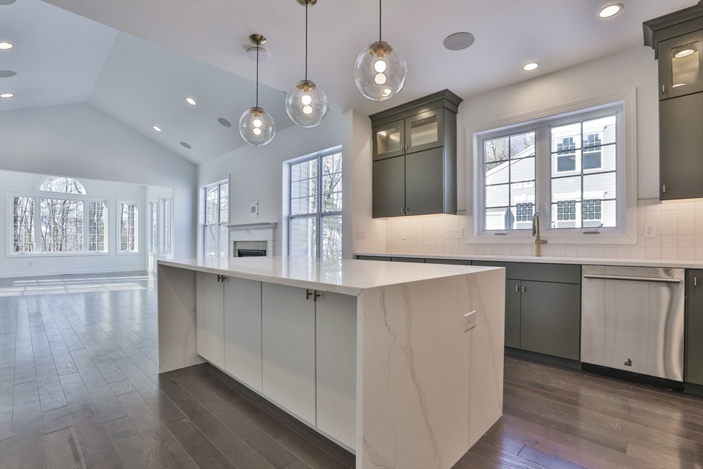 5 Cardinal Road, Unit 178 Methuen, MA 01844 - Photo 9 of 42 Gallery Image 9