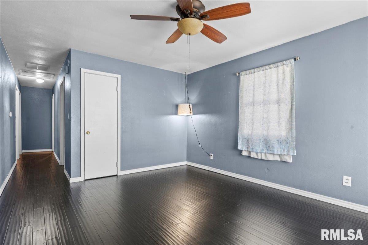 2035 South College Street Springfield, IL 62704 - Photo 5 of 31 Gallery Image 5
