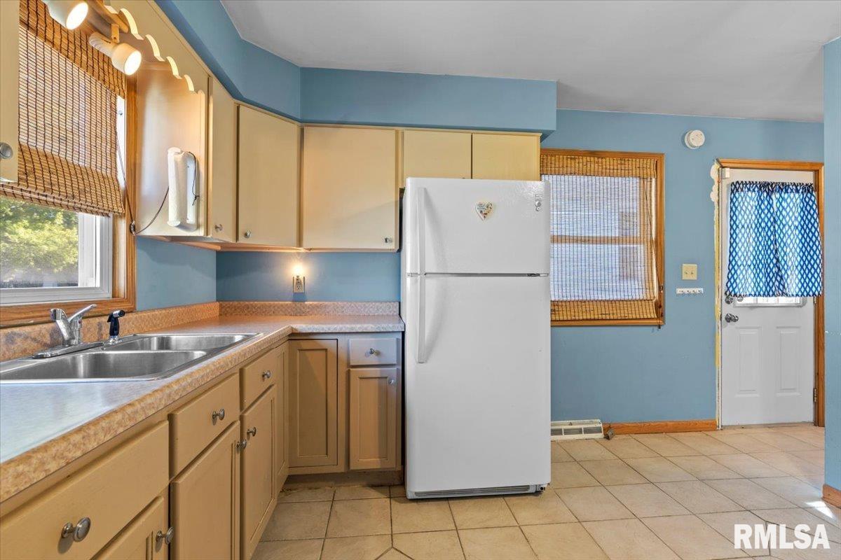 2035 South College Street Springfield, IL 62704 - Photo 10 of 31 Gallery Image 10
