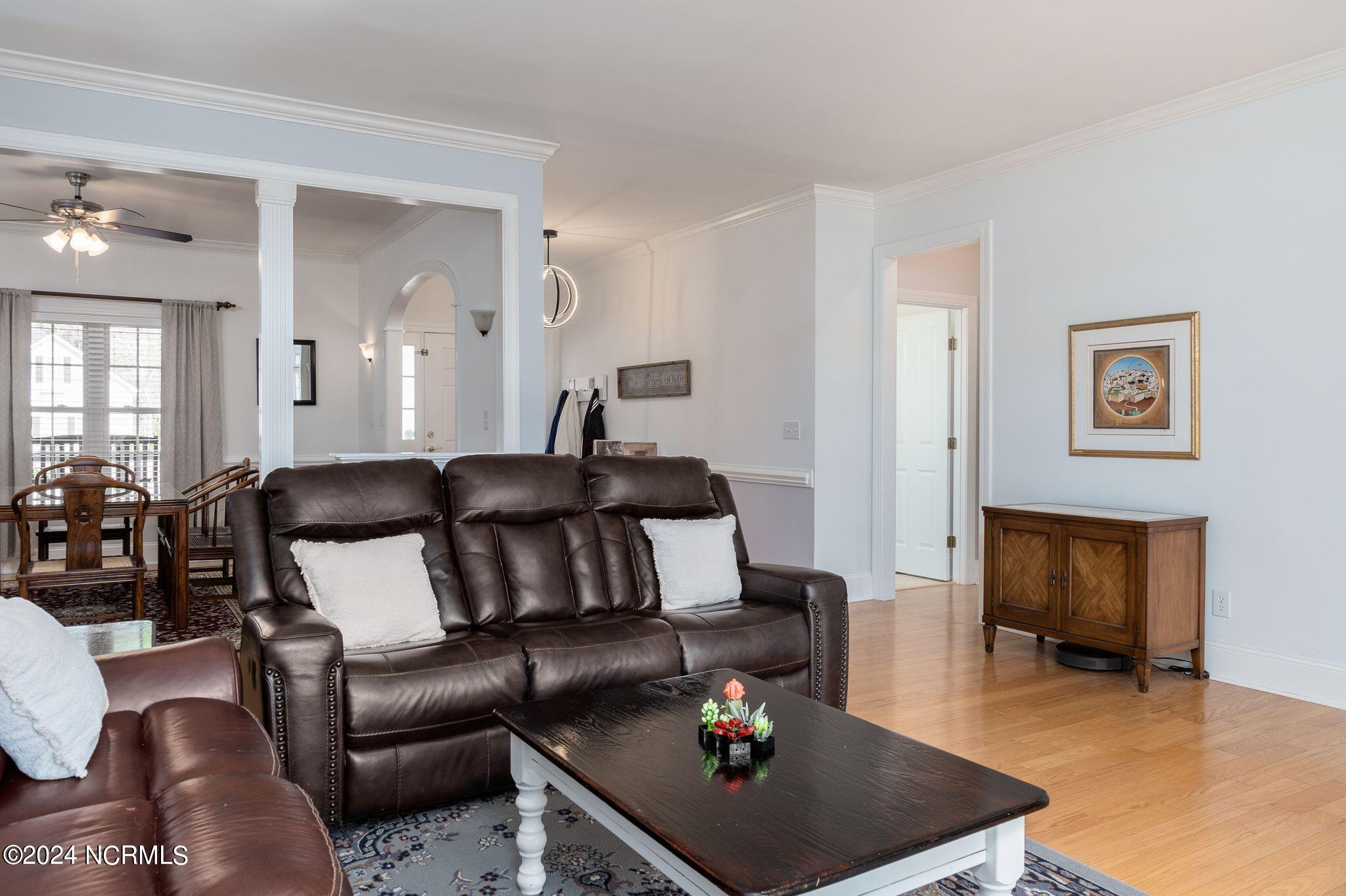 110 Nyon Road New Bern, NC 28562 - Photo 22 of 62 Living Room