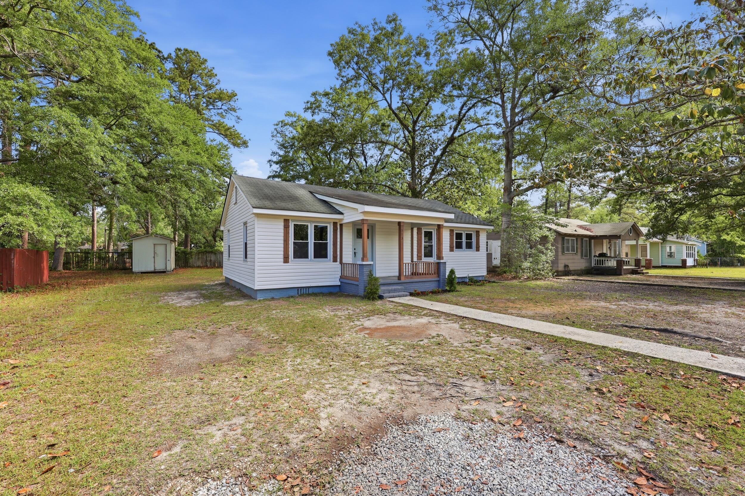 513 Warren Street Walterboro, SC 29488 - Photo 2 of 19 warren 1