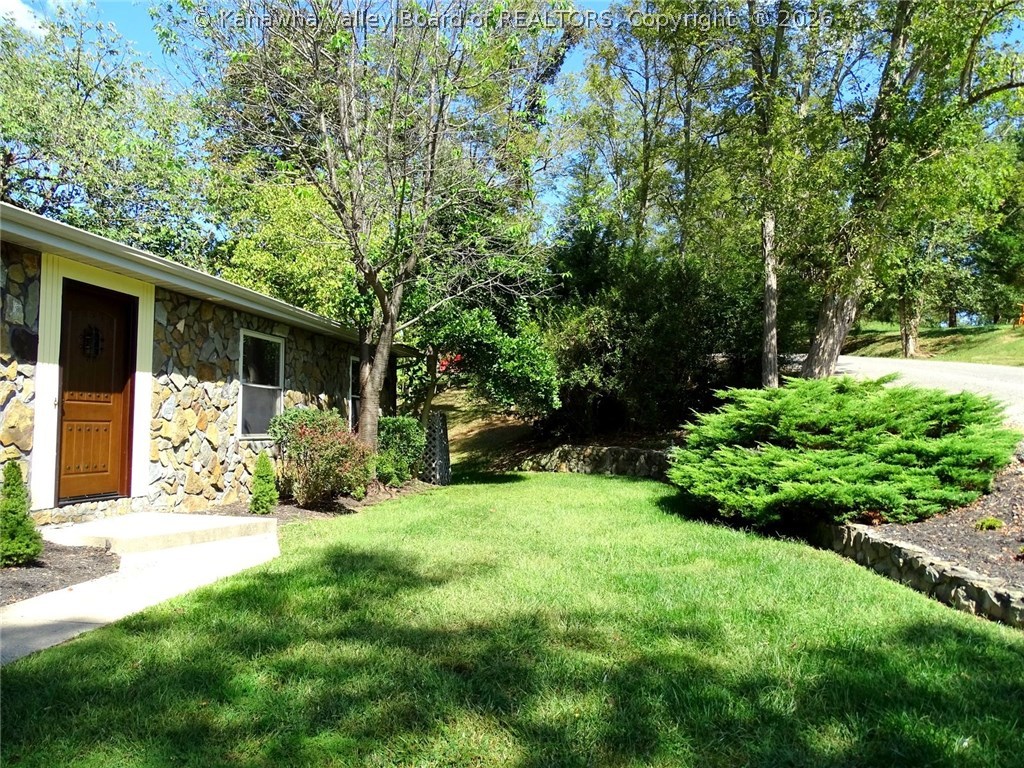 4 Aspen Road Hurricane, WV 25526 - Photo 2 of 29 Gallery Image 2