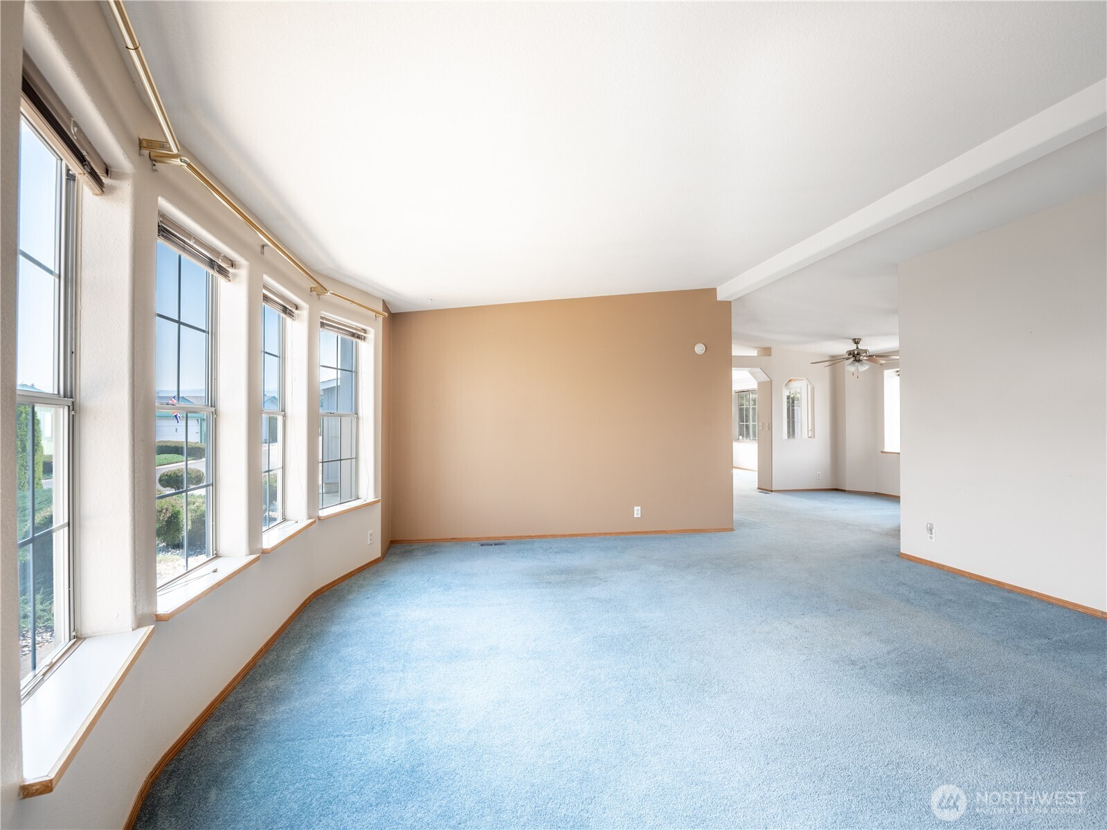 914 Meadow Ridge Drive Wenatchee, WA 98801 - Photo 13 of 35 a view of an empty room with a window