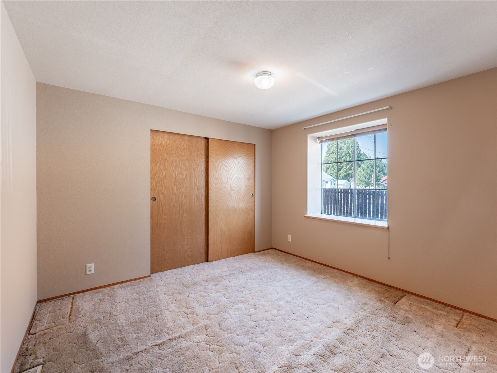 914 Meadow Ridge Drive Wenatchee, WA 98801 - Photo 35 of 35 a view of an empty room with a window