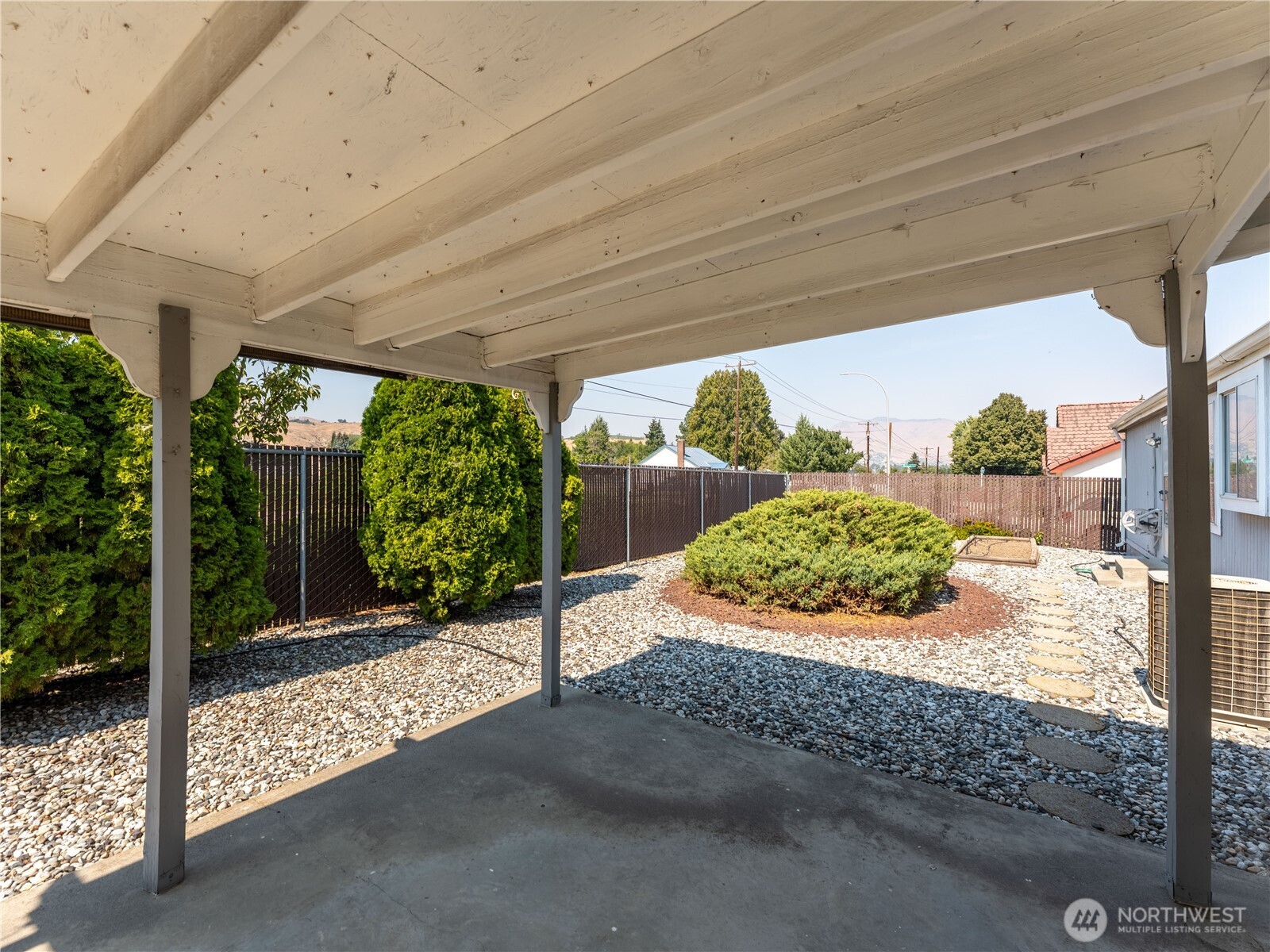 914 Meadow Ridge Drive Wenatchee, WA 98801 - Photo 6 of 35