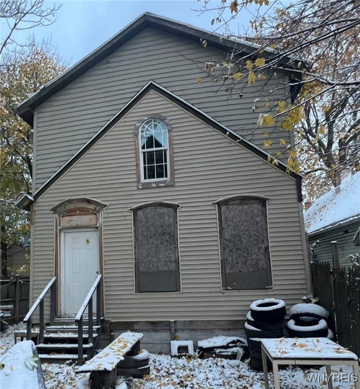 163 16th Street Buffalo, NY 14213 - Photo 4 of 21