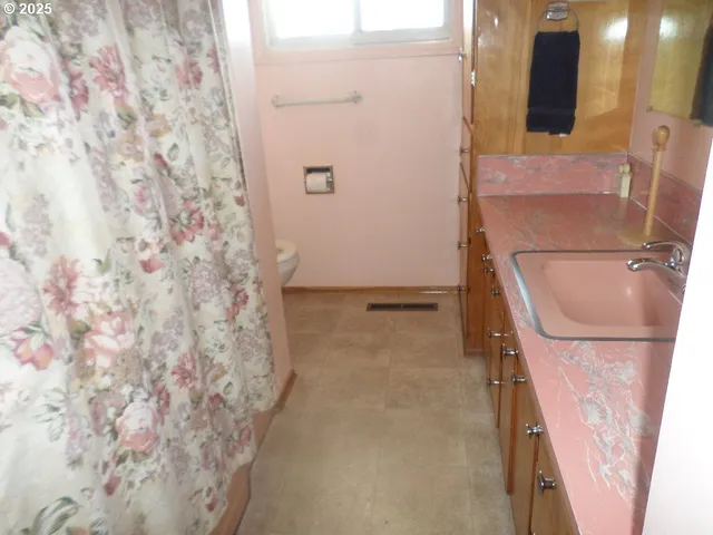 $464,000 | 307 North E Wagner Street, Enterprise, OR 97828