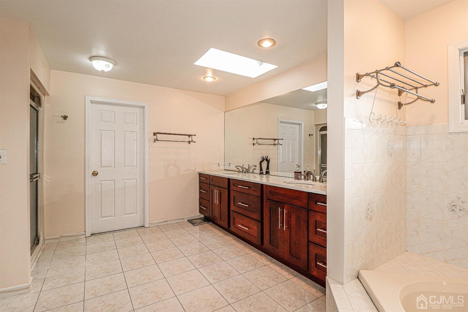 11 Freeman Street Edison, NJ 08820 - Photo 29 of 60 Gallery Image 29