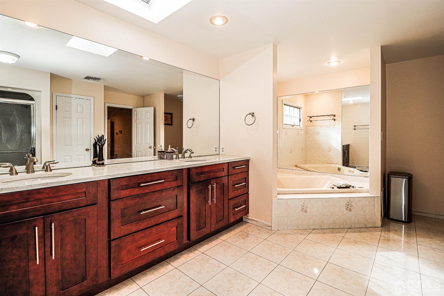 11 Freeman Street Edison, NJ 08820 - Photo 31 of 60 Gallery Image 31