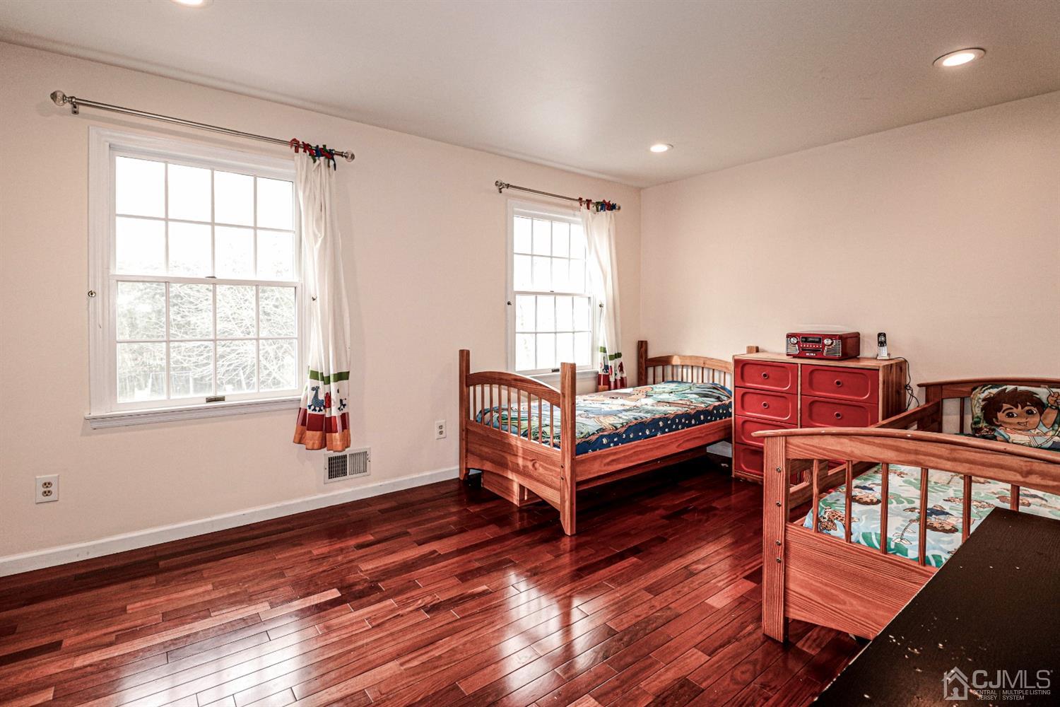 11 Freeman Street Edison, NJ 08820 - Photo 35 of 60 Gallery Image 35