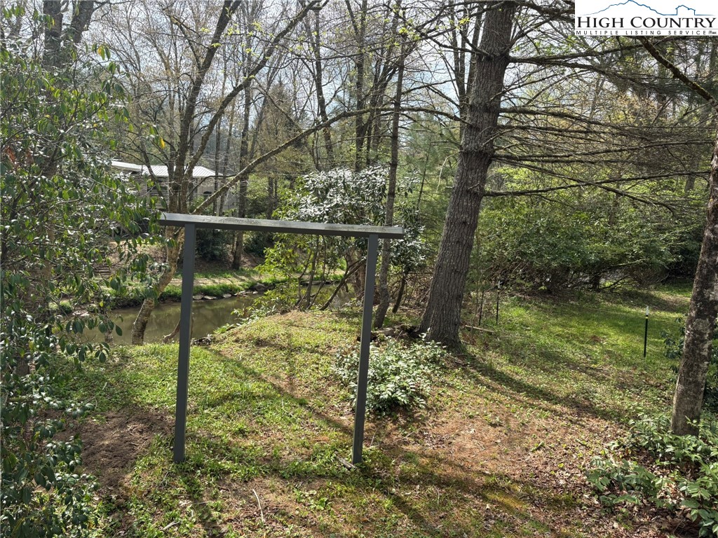171 River Road Newland, NC 28657 - Photo 19 of 26 Gallery Image 19