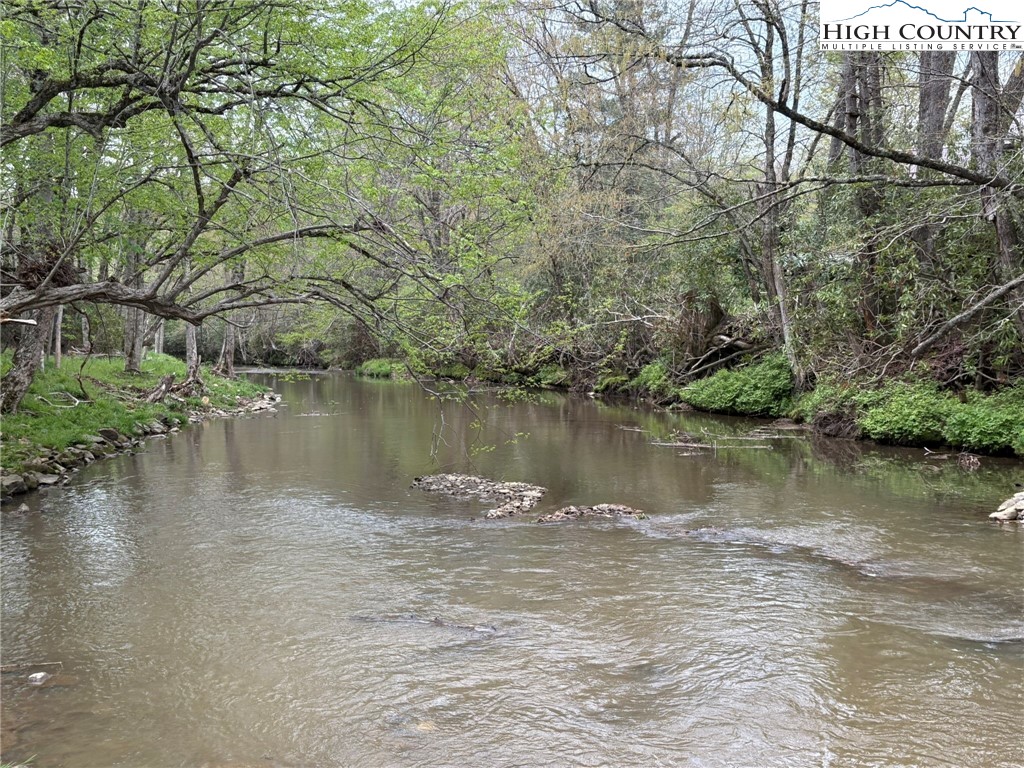171 River Road Newland, NC 28657 - Photo 20 of 26 Gallery Image 20