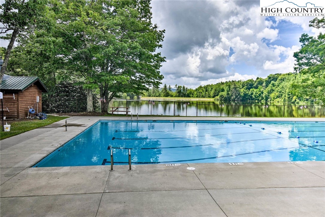 171 River Road Newland, NC 28657 - Photo 23 of 26 Gallery Image 23