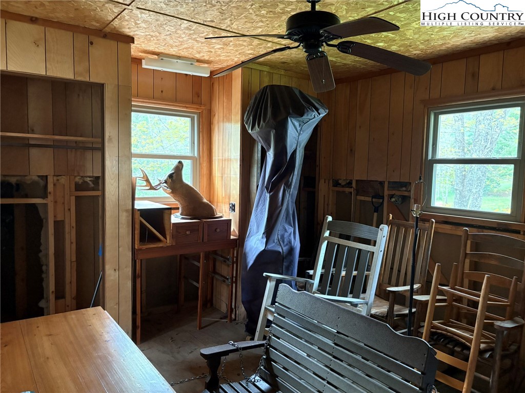 171 River Road Newland, NC 28657 - Photo 9 of 26 Gallery Image 9