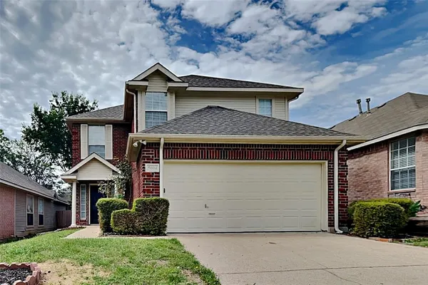 $2,225 | 5004 Lodgepole Lane, Fort Worth, TX 76137