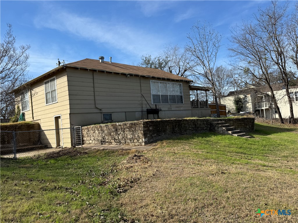 609 East Henry Street Hamilton, TX 76531 - Photo 33 of 44