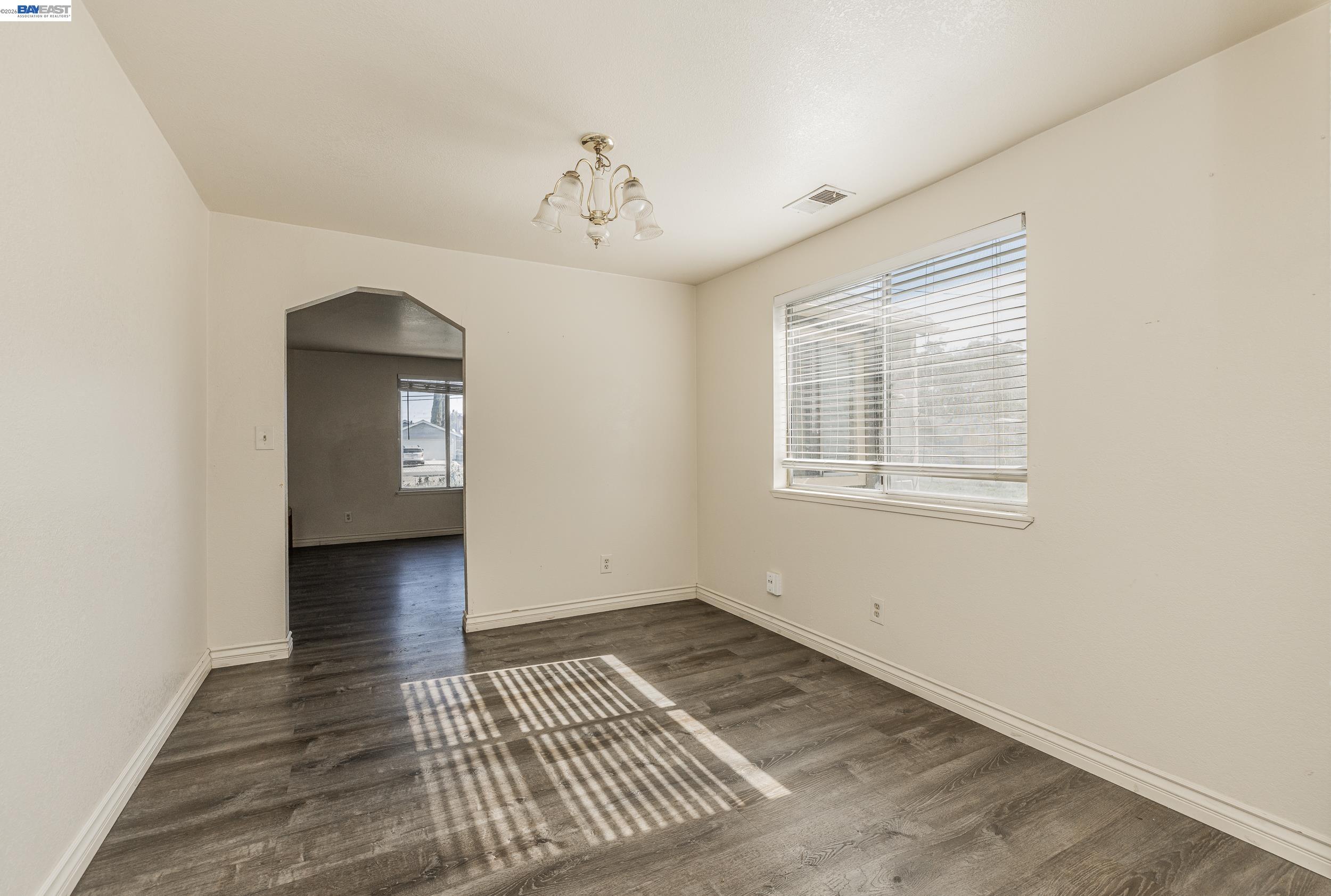 252 West Clover Road Tracy, CA 95376 - Photo 14 of 40