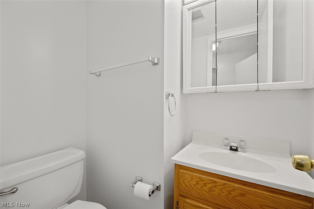 17416 Sheldon Road, Unit 44D Brook Park, OH 44142 - Photo 19 of 22