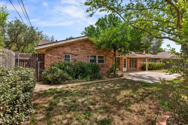 $240,000 | 312 Cottonwood Lane, Levelland, TX 79336