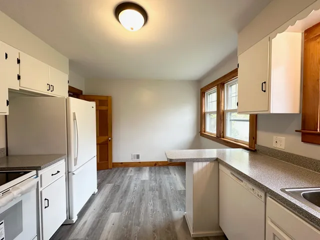 $299,900 | 6 Osgood Avenue, Claremont, NH 03743