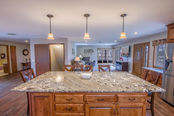 $699,999 | 43453 105th Avenue, Holdingford, MN 56340