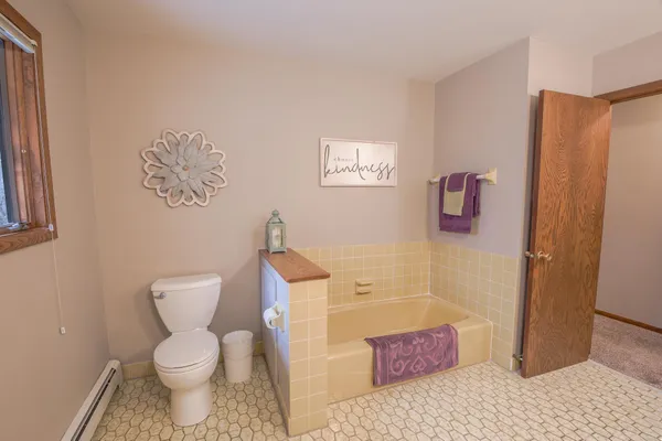 $699,999 | 43453 105th Avenue, Holdingford, MN 56340