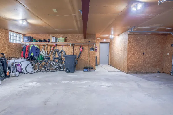 $699,999 | 43453 105th Avenue, Holdingford, MN 56340