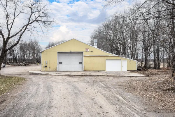 $699,999 | 43453 105th Avenue, Holdingford, MN 56340