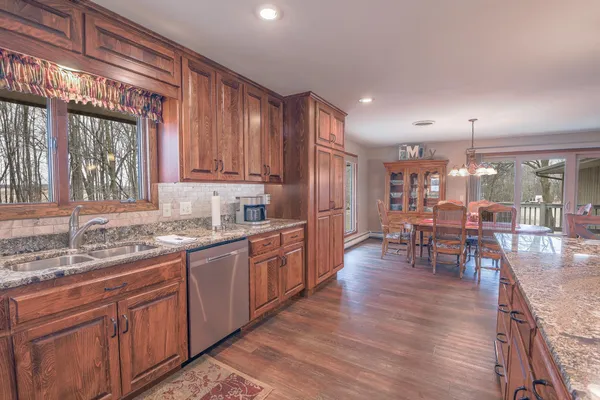 $699,999 | 43453 105th Avenue, Holdingford, MN 56340