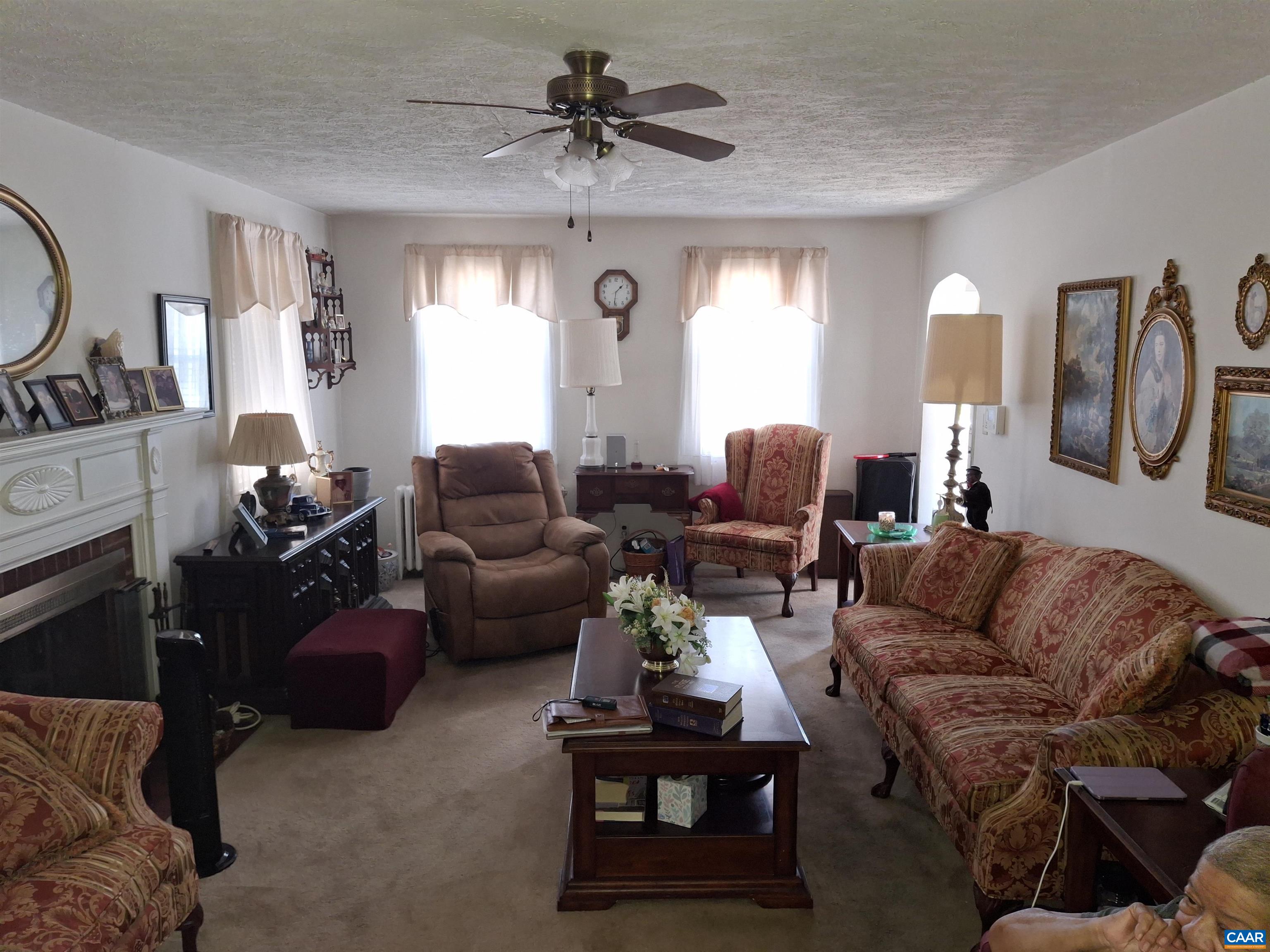346 Port Republic Road Waynesboro, VA 22980 - Photo 4 of 19